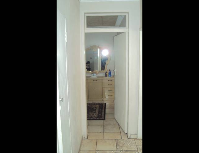 4 BEDROOM FREEHOLD FOR SALE IN KEMPTON PARK WEST